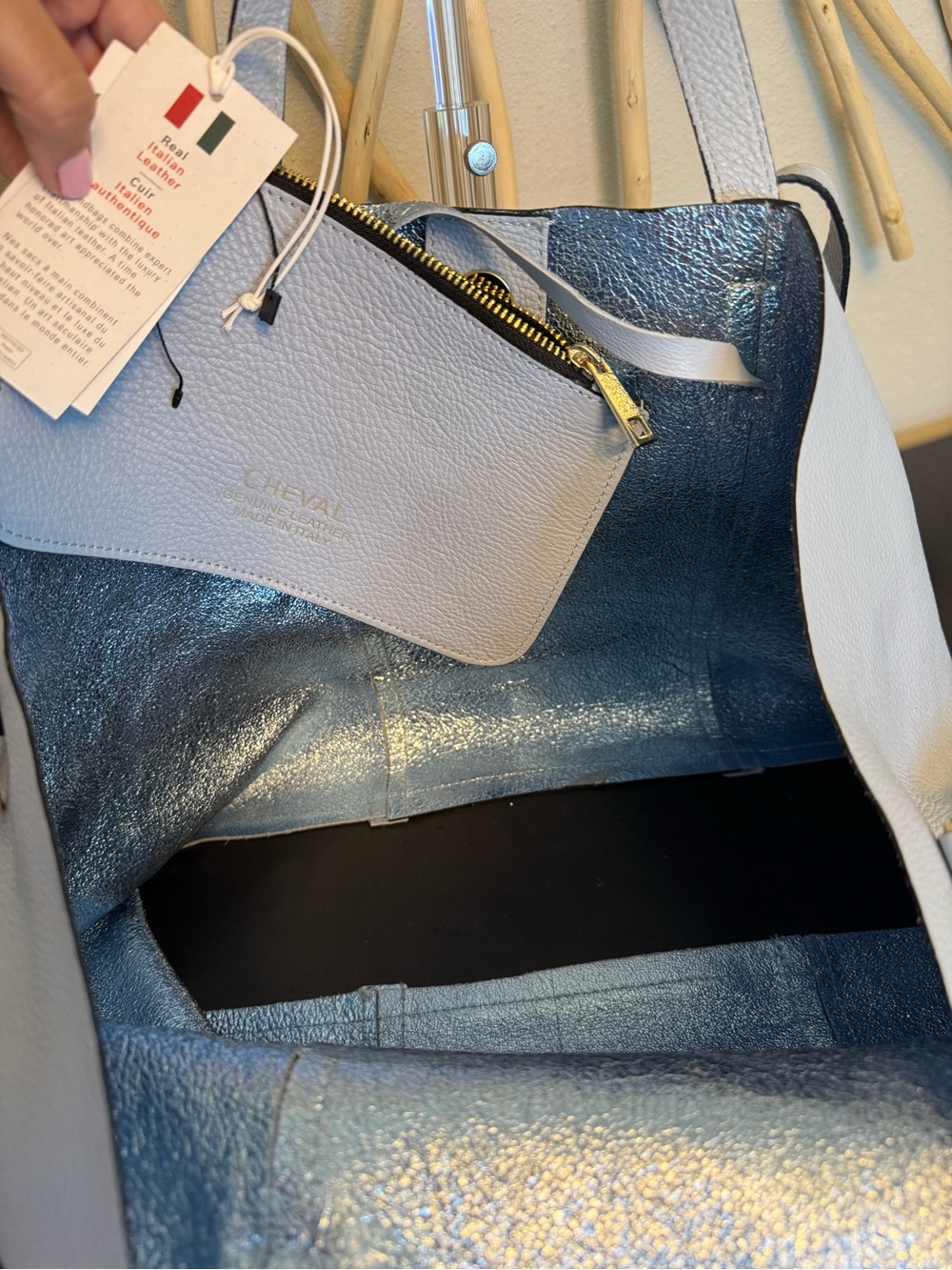 Women’s beautiful genuine leather tote in a soft light blue tone 💙 - Picture 5 of 5